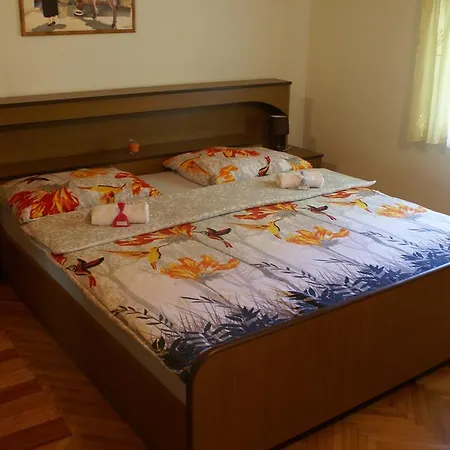 Dvori *